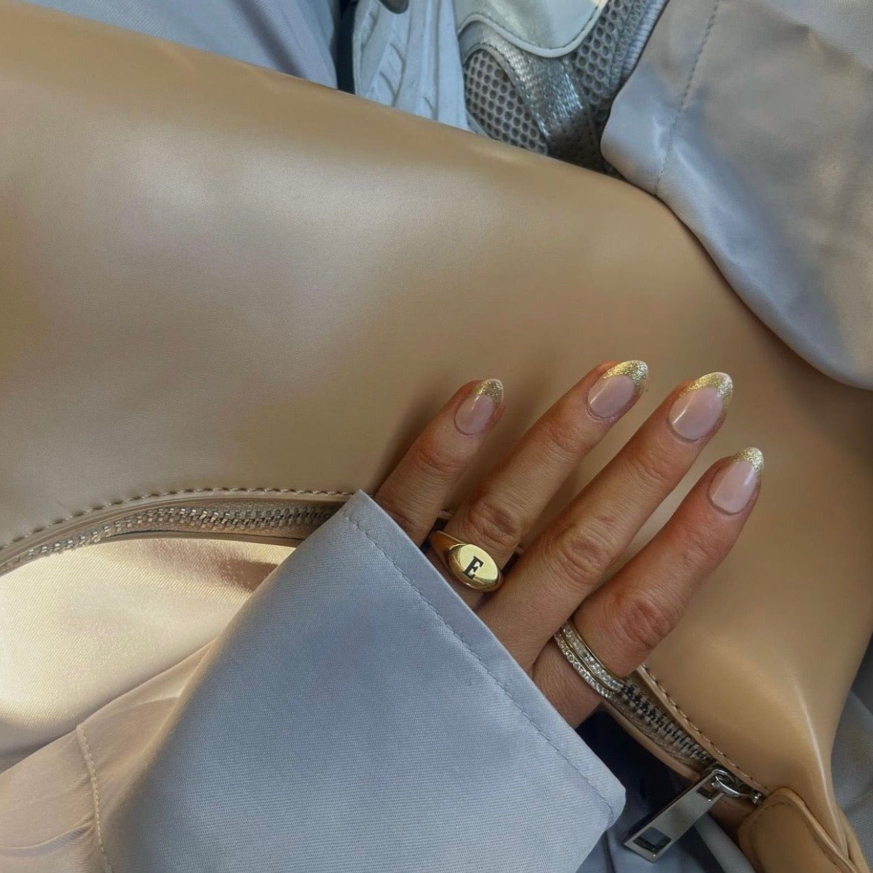 Introducing our Staple Signet RIng from our Personalised Collection! All of our pieces are laser engraved- this means it will not fade over time! Available in Gold & Silver. Material: Titanium.