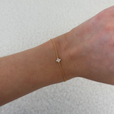 Dainty Petal Single Pendant Bracelet Gold