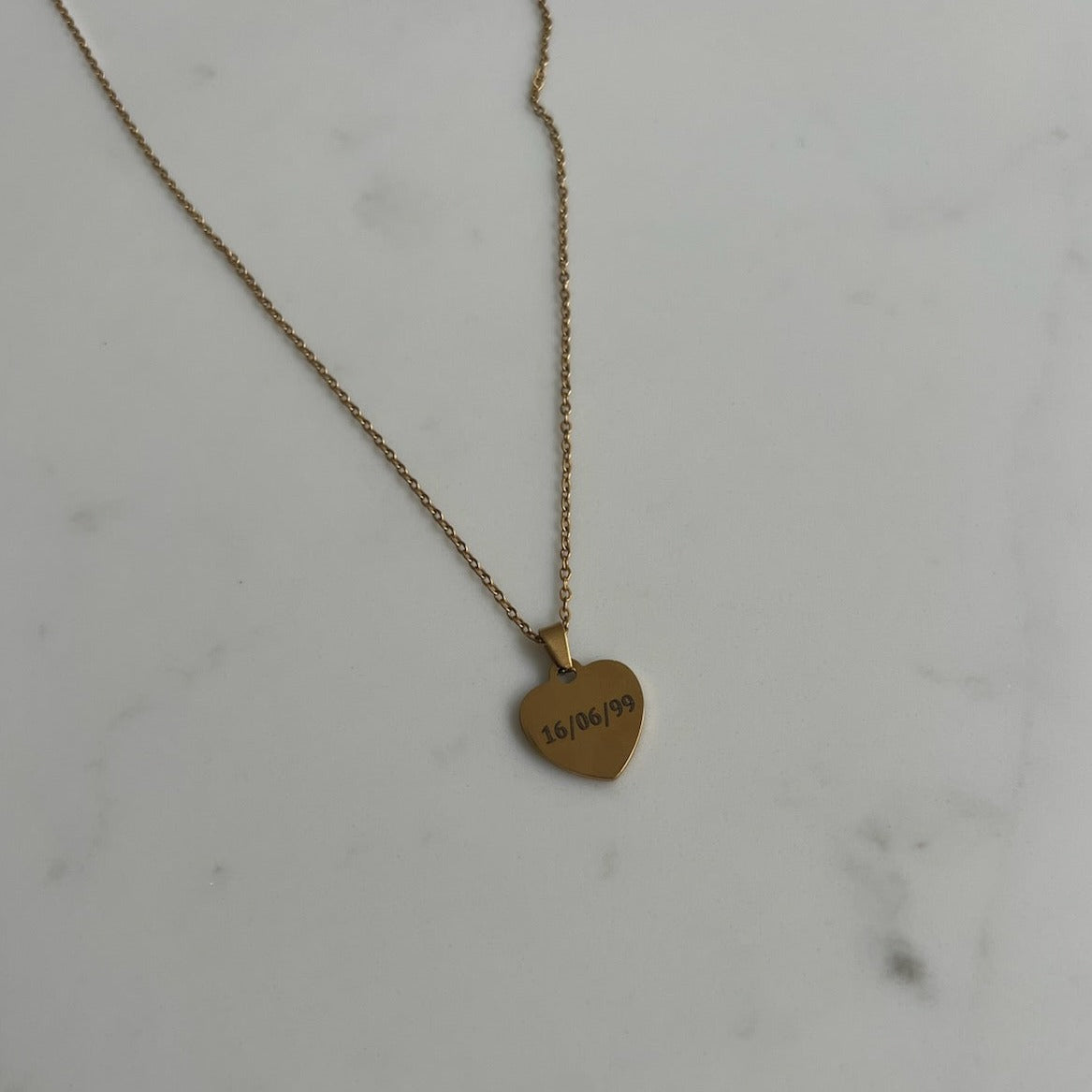 Introducing our Engraved Heart Pendant from our Personalised Collection!     Personalised Jewellery is non-returnable.   All of our pieces are laser engraved- this means it will not fade over time!  Chain length- 45cm.   Both Sides can be engraved.   Available in Gold, Rose Gold & Silver.   Material: Titanium. 